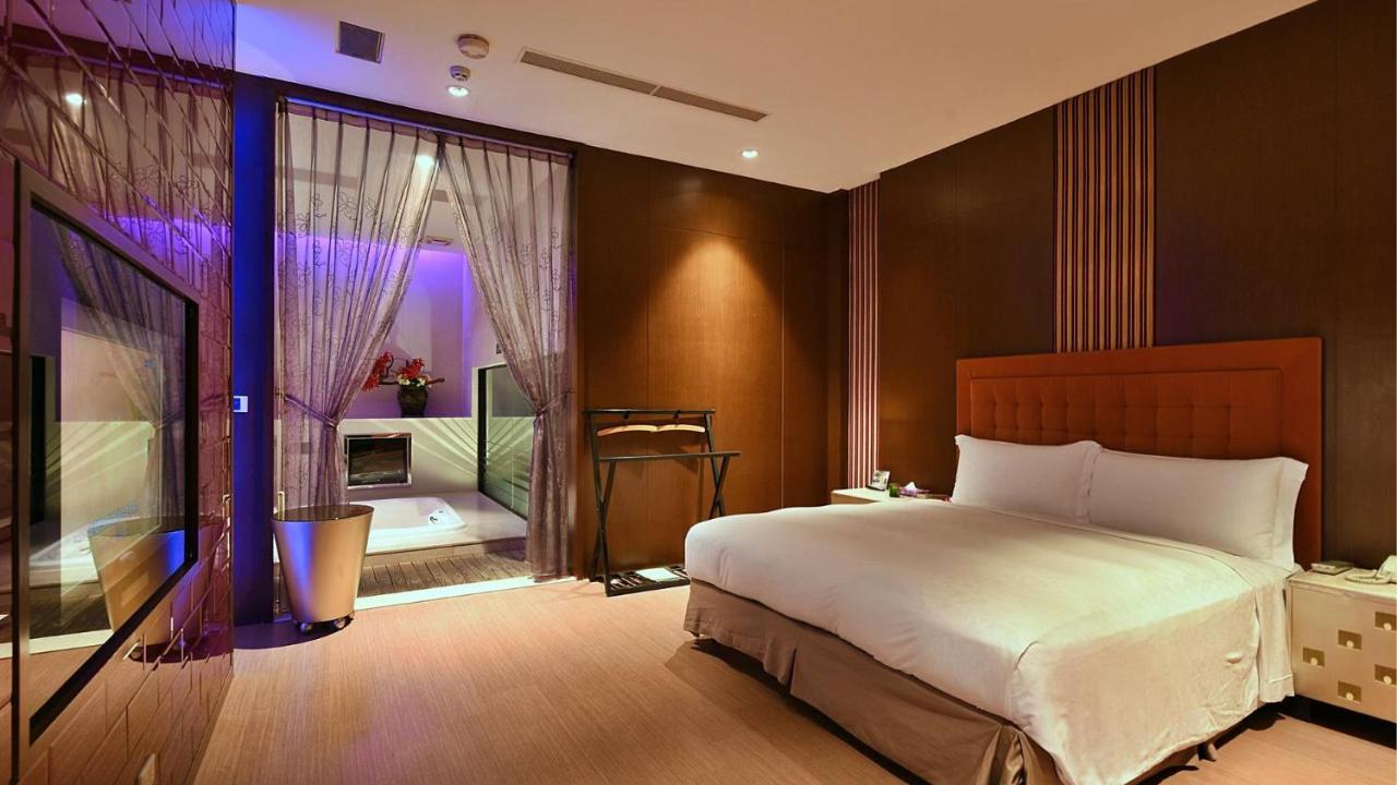 Takao Love Motel Kaohsiung Esterno foto