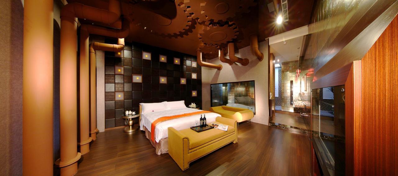Takao Love Motel Kaohsiung Esterno foto